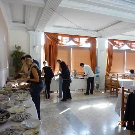 Club Z Hotel Kyrenia  Exterior foto